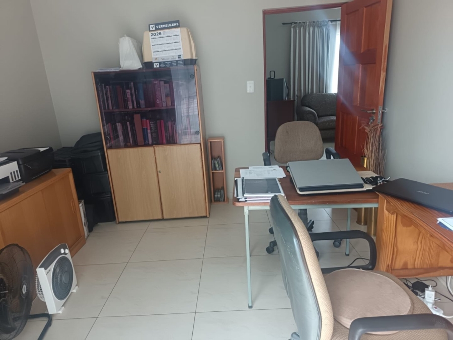 4 Bedroom Property for Sale in Rhodesdene Northern Cape